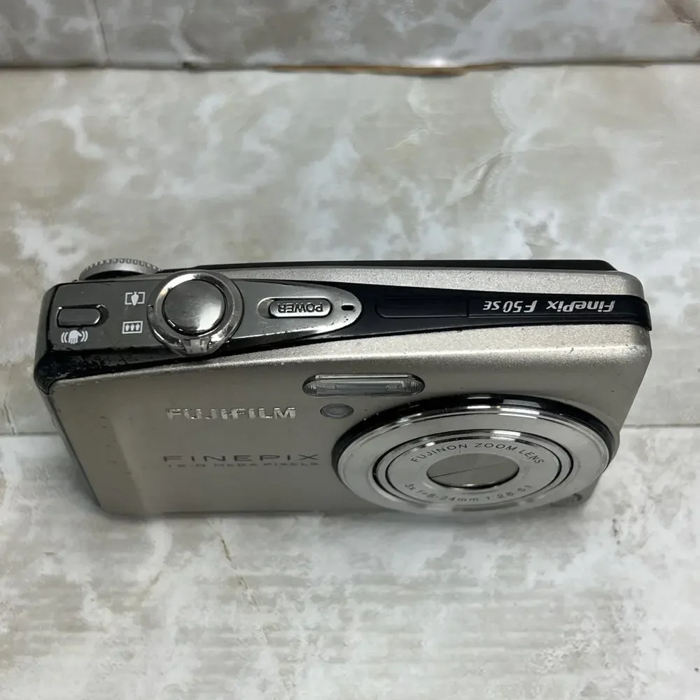 Fujifilm FinePix F50 SE 12.0MP Digital Camera FOR PARTS or REPAIR - UNTESTED